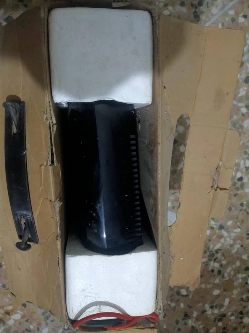 universal ups 1