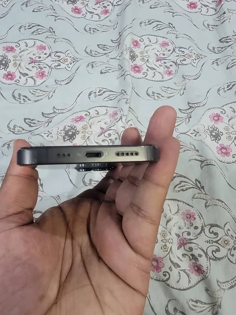 Apple iPhone 13 Pro 4