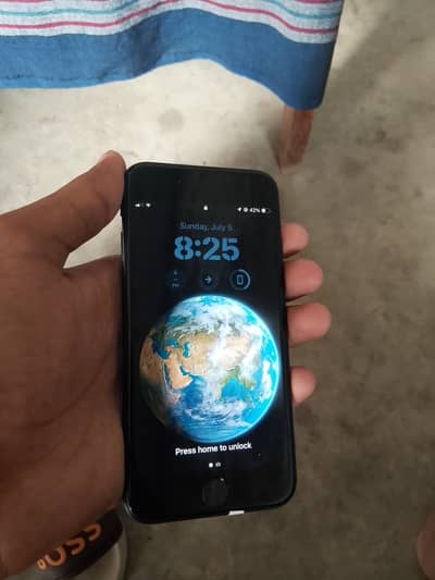 Apple iPhone SE