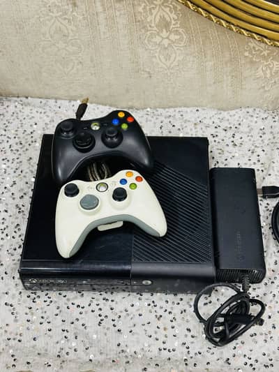 xbox 360 E Slim (500GB) Jailbreak With Games