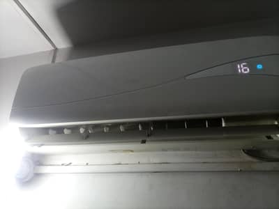 haier 1 ton A. c