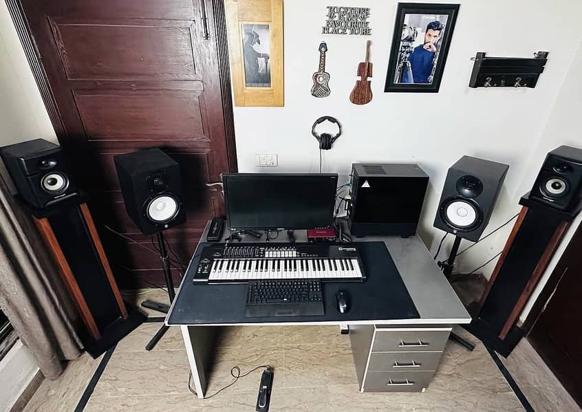 Speaker stands 2