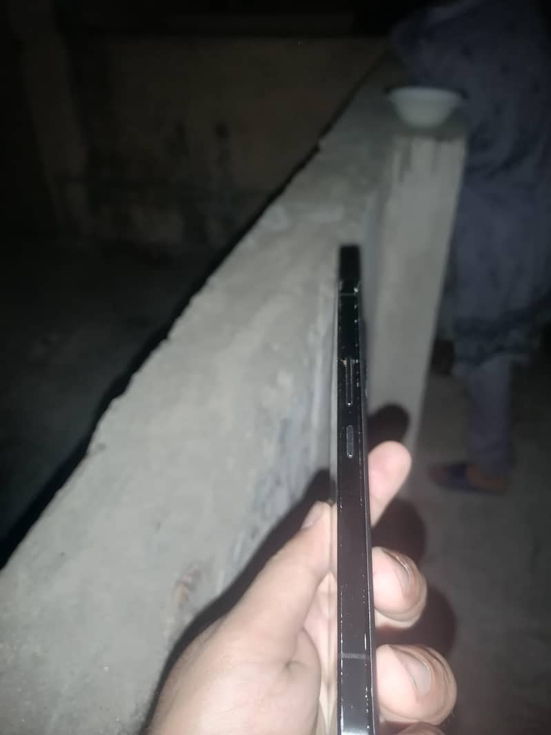 Sharp Aquos R7 1
