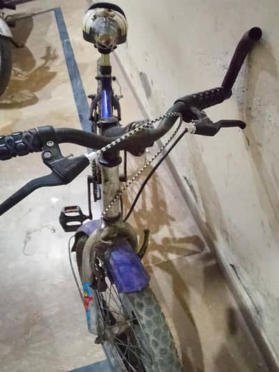 Cycle For sale good condition Sirf tyre change karna hai age wala