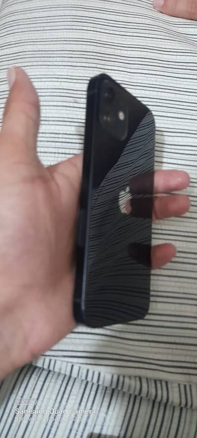 Apple iPhone 12