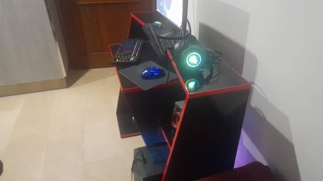 Gaming table 2