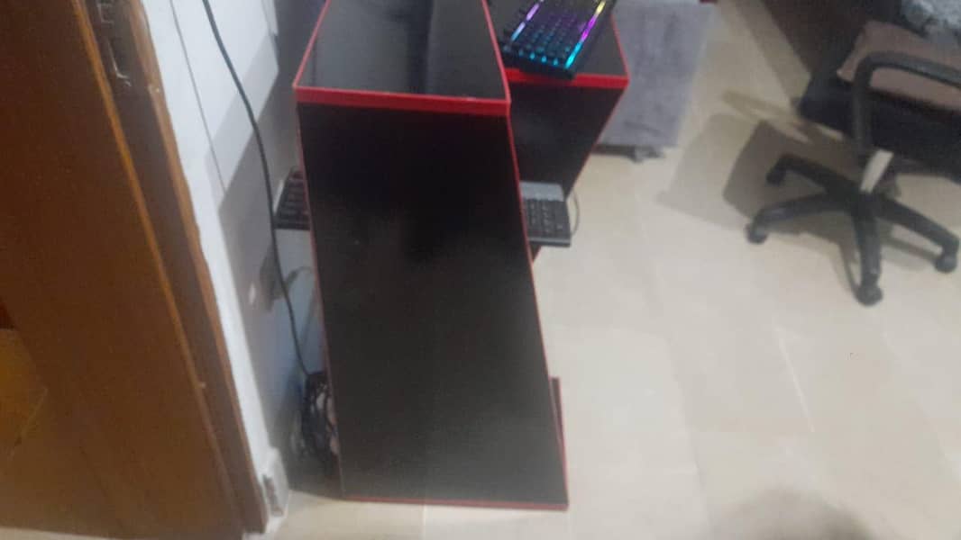 Gaming table 4