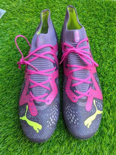 Football shoes