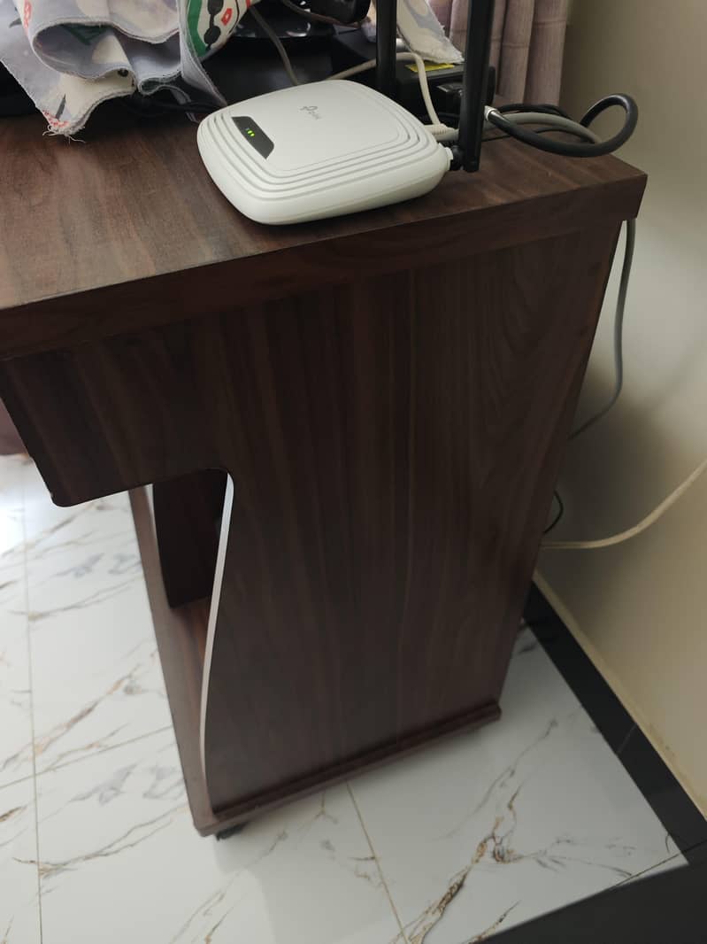 Computer Table 5