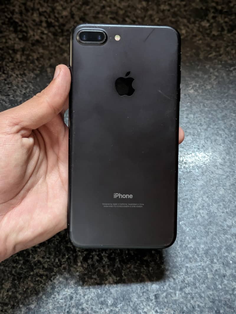 Apple iPhone 7 Plus 3