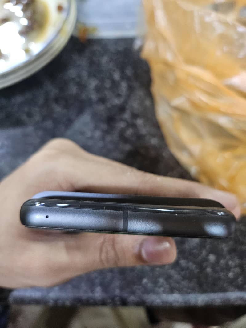 Google Pixel 8 3