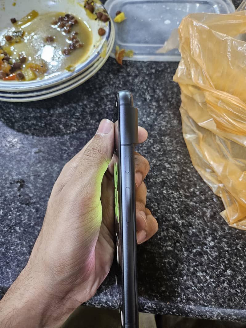 Google Pixel 8 5