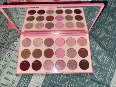 Morphe va-va bloom eye shadow palette