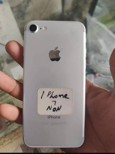 Apple iPhone 7