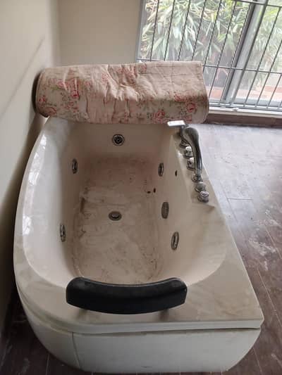 2 shower tap bulkul new jesy moter lgi hoi hy