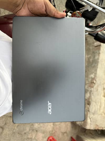 Acer laptop good condition battery 2.5 hours