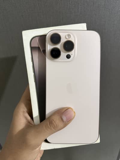 Apple iPhone 16 Pro Max