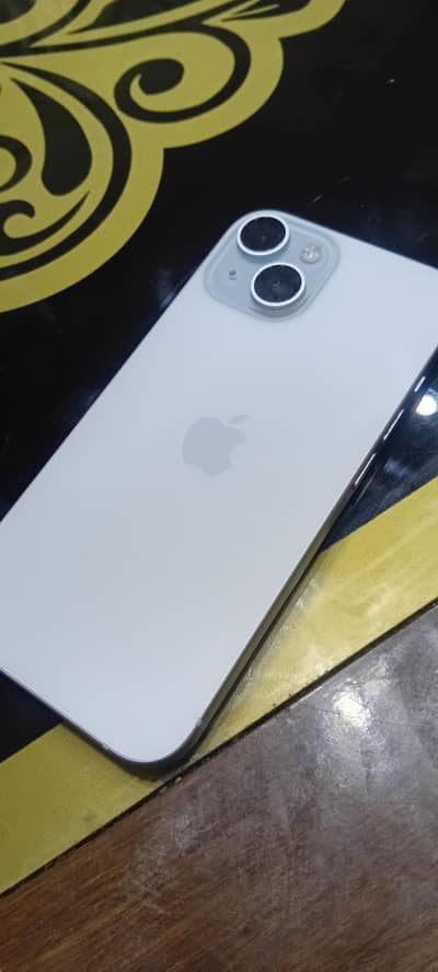 Apple iPhone 15