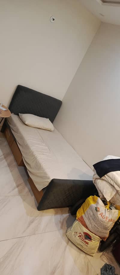 single bed with mattress