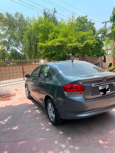 Honda City IVTEC 2010 in genuine condition