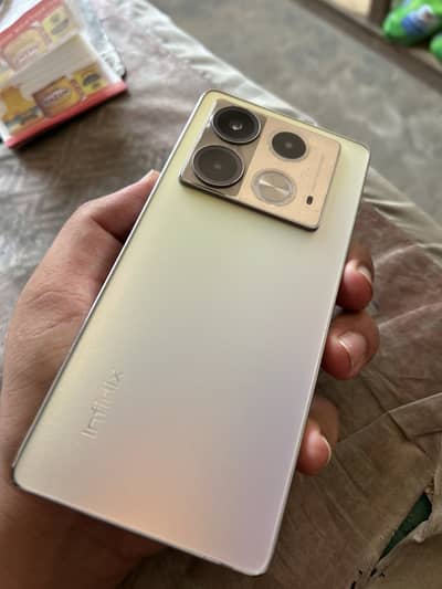 Infinix Note 40