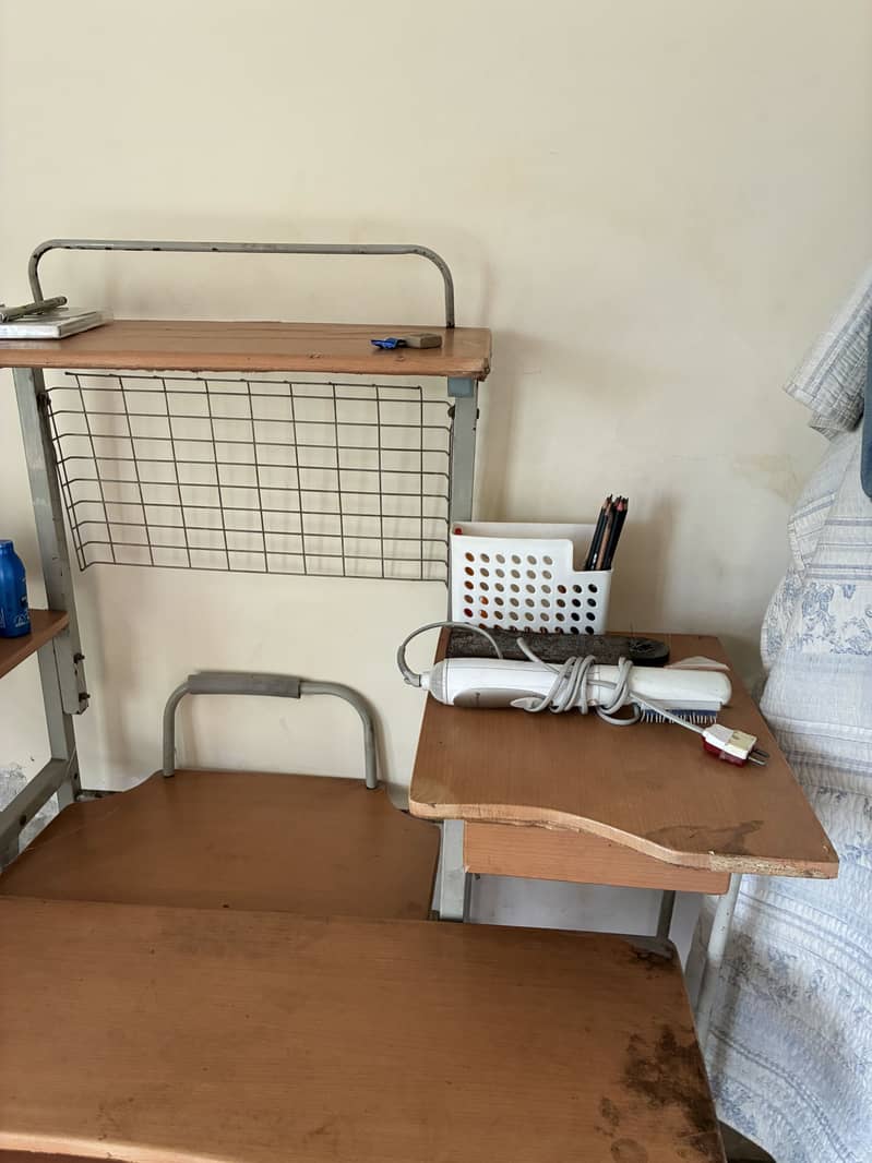 Computer Table 10