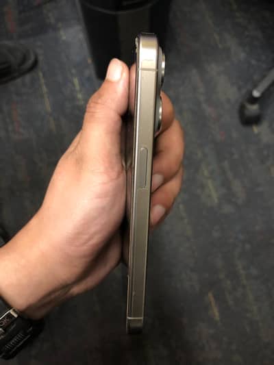 Apple iPhone 15 Pro