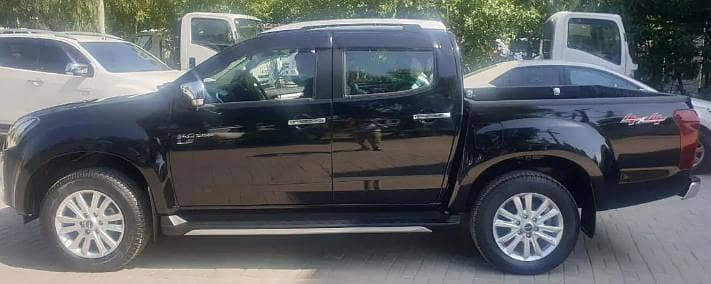 Isuzu D Max V-Cross for immediate sale