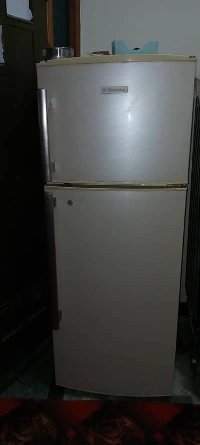 selling fridge