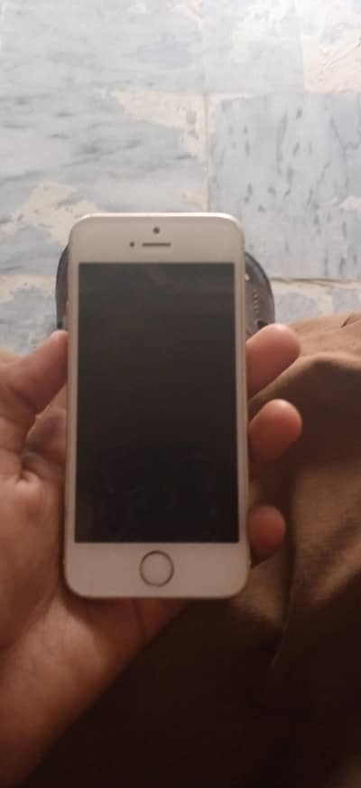 Apple iPhone SE