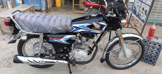 Honda CG 125 25 model 03396464638 fresh new condition bike hai