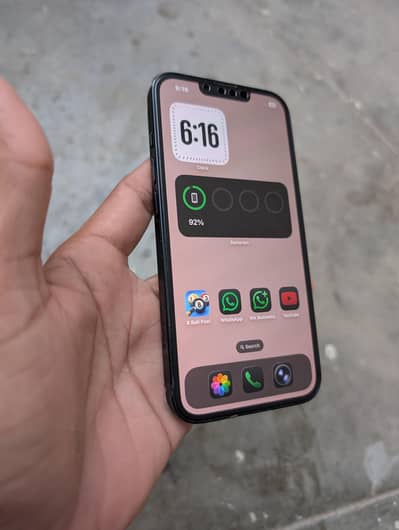 Apple iPhone 13