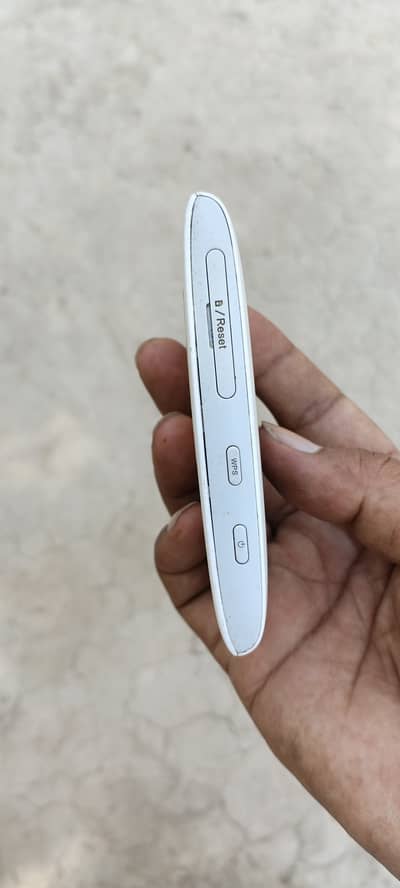 U fone blaze 4G device