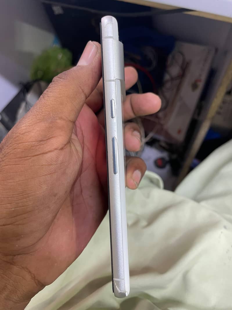 Google Pixel 7 3