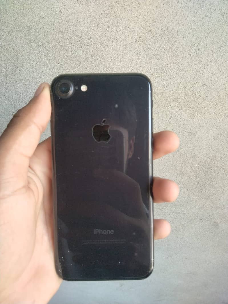 Apple iPhone 7 2