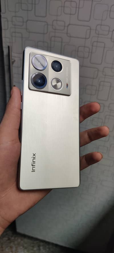 Infinix Note 40