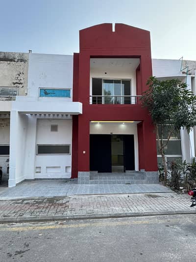 5 MARLA EUROPEAN HOUSE FOR SALE IN SAFARI VILLAS SECTOR B BAHRIA TOWN LAHORE