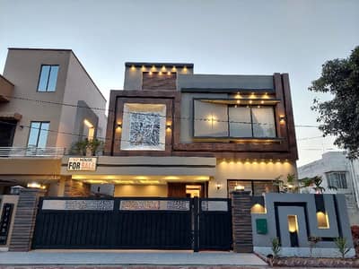A BEAUTIFUL 10 MARLA HOUSE FOR SALE IN OVERSEAS A BLOCK BAHRIA TOWN LAHORE