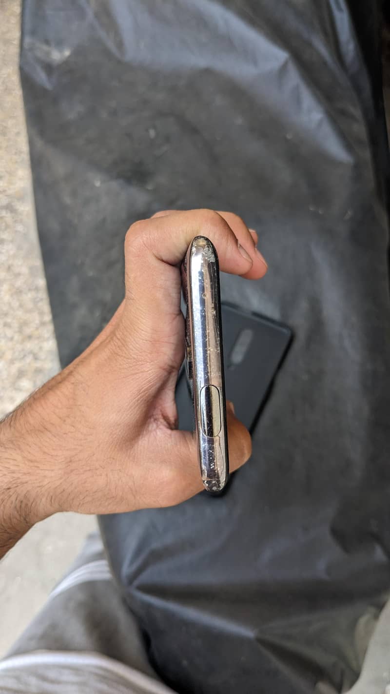 One Plus 7 Pro 3