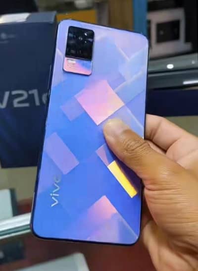 Vivo V21e