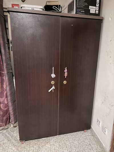 Wooden 2-Door Wardrobe (Almirah) – Good Condition