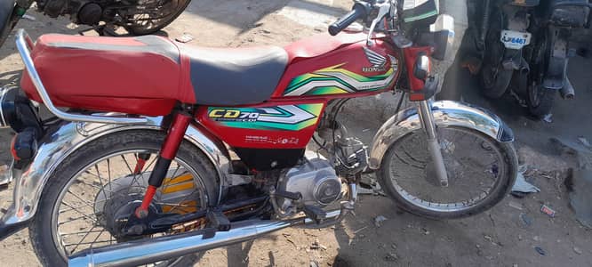 Honda CD 70 red color