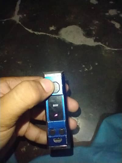 crocodile and v6 vape