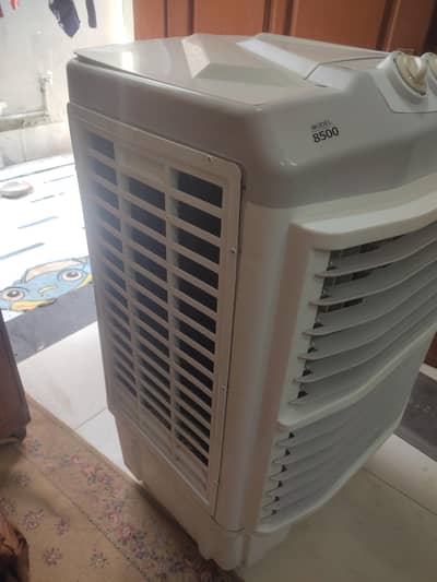 yasheka model 8500 with cooling pad.