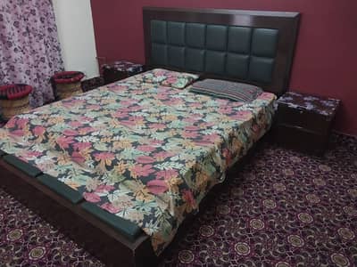 Bed set(without mattress).