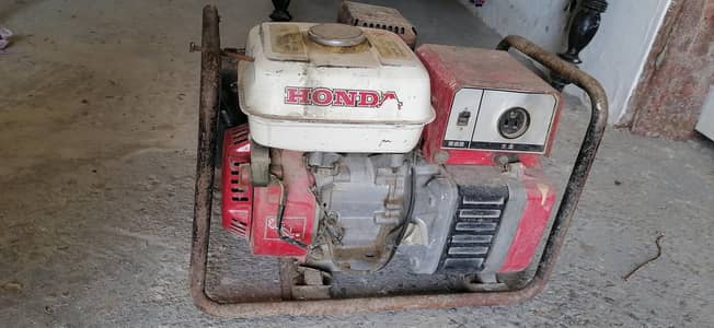 original Honda Generator 1800 watts. 0300 5287557