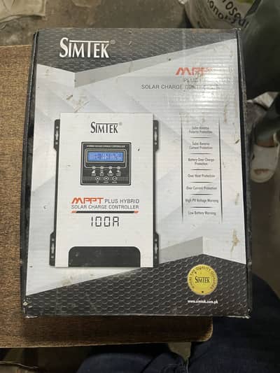 Simtek 100 amp mppt