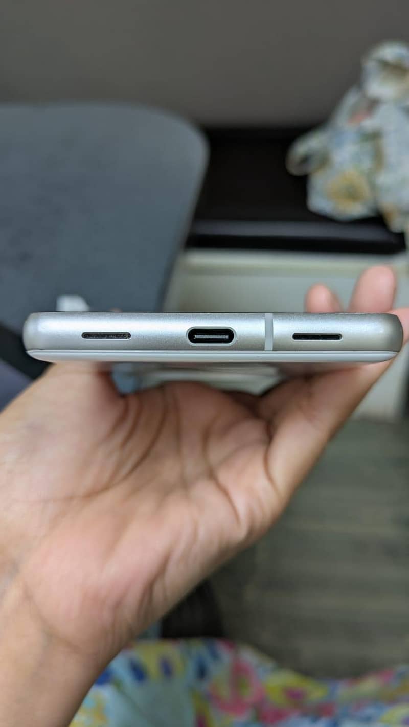Google Pixel 7a 4