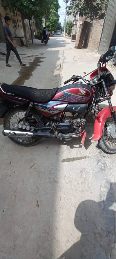 Honda prider 100cc03336861390