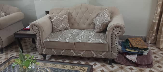 7 setars sofa good candation